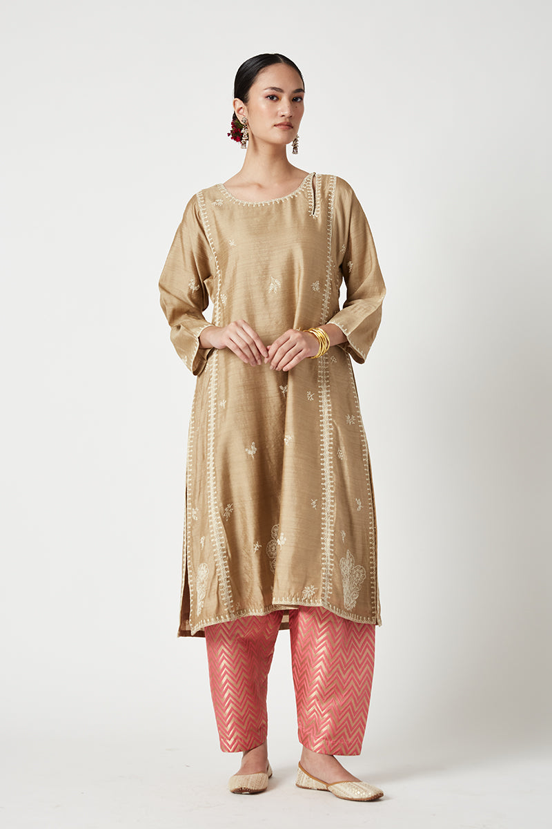 Inaya Embroidered Kurta Set (3Pcs)