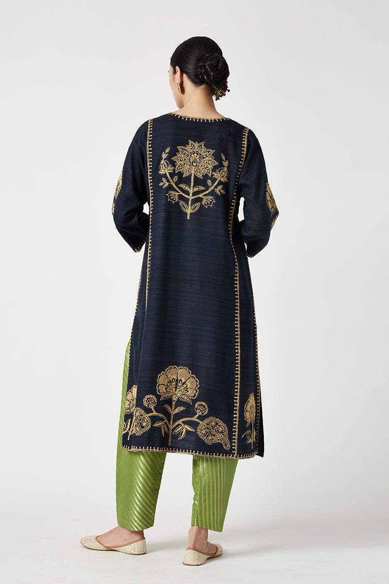Zora Embroidered Kurta Set
