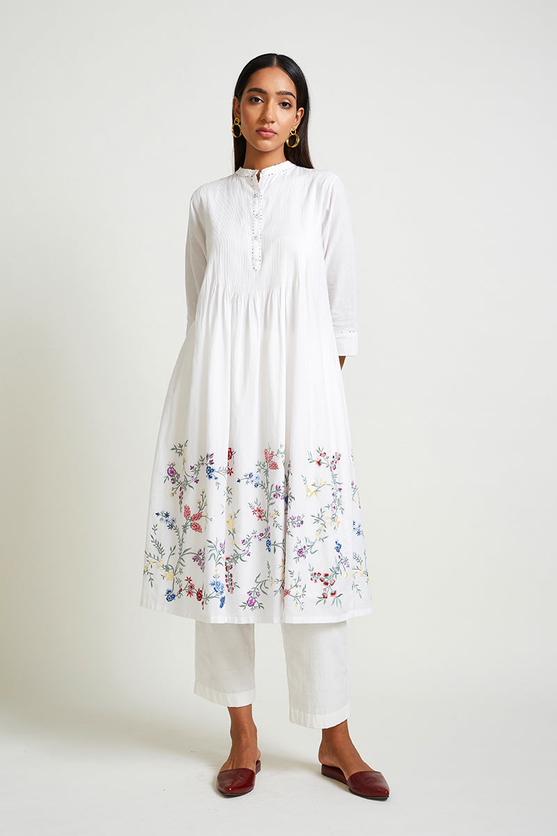ORIOLE EMBROIDERED KURTA & PANT SET