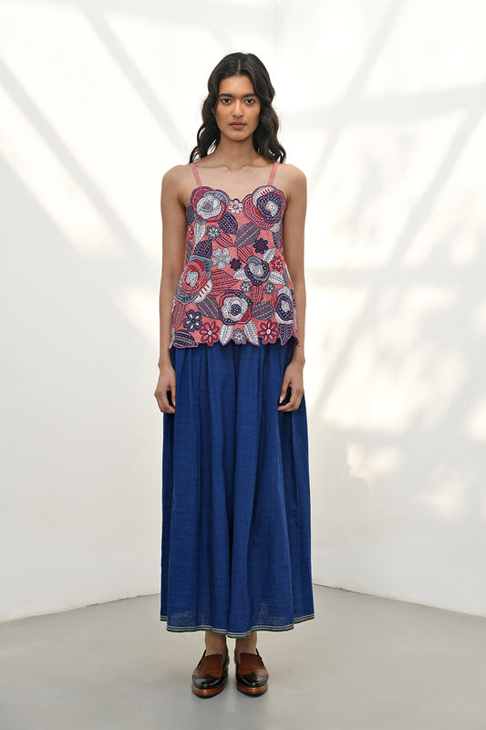 STRAP TOP WITH APPLIQUE ROSES