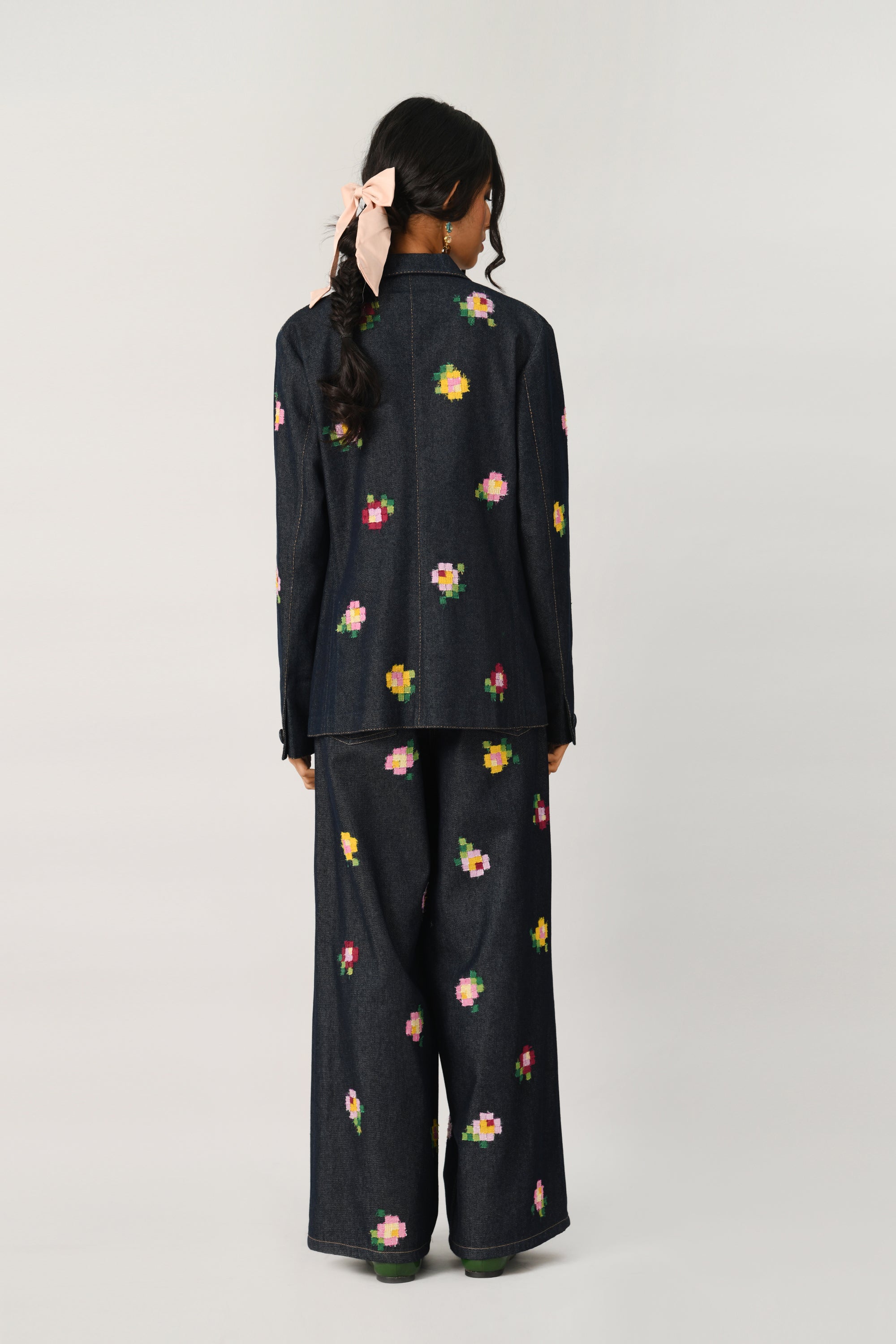 Hezhangensis Embroidered Wide-Leg Jeans