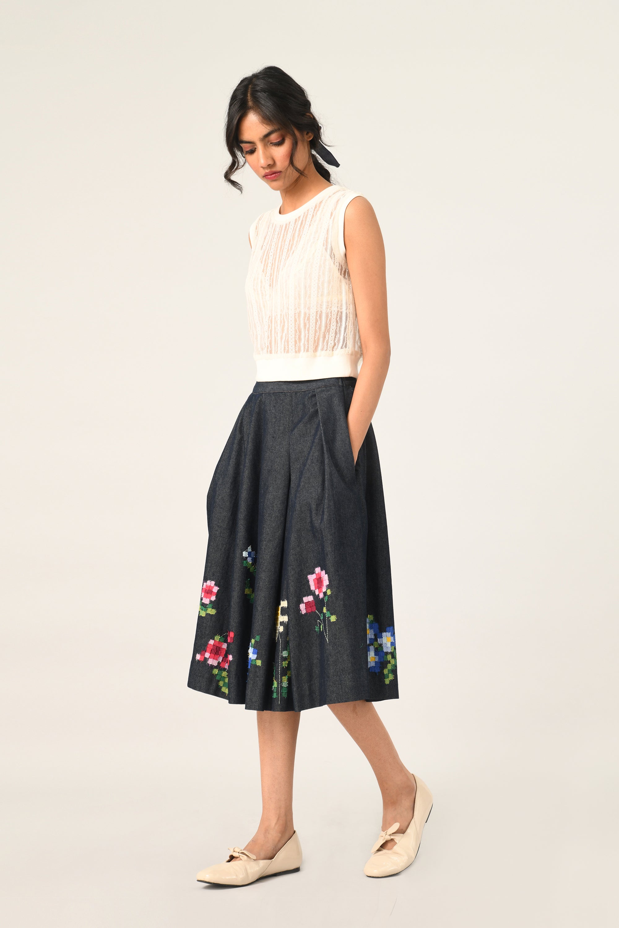 Glaciliflora Embroidered Pleated Skirt