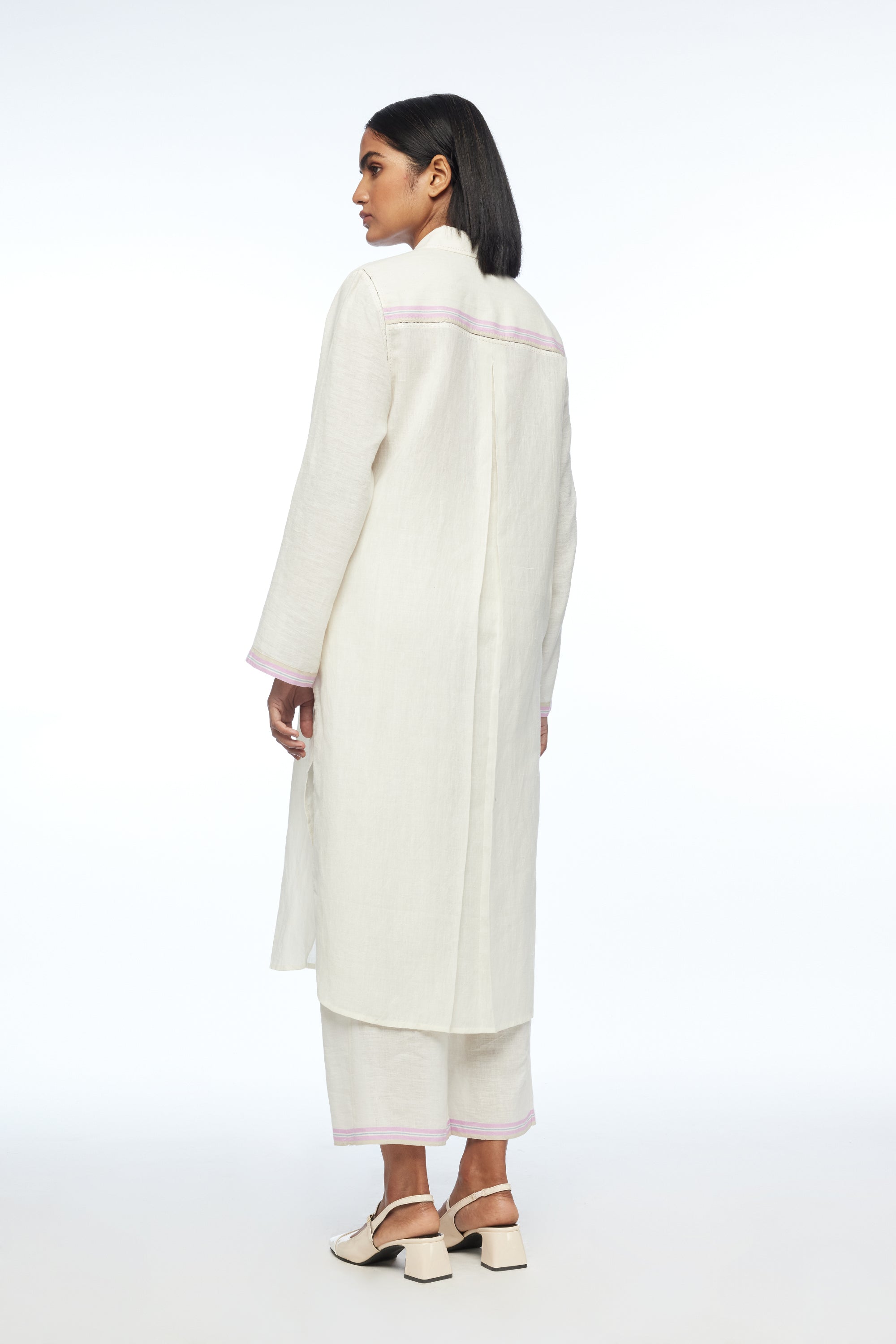 Moyesii Front Open Tunic