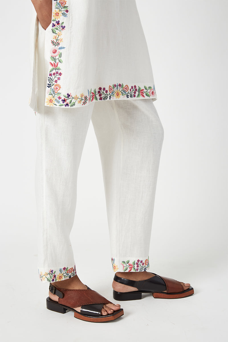 Jardin Embroidered Kurta Set