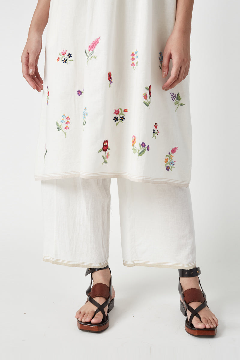 Phlox Embroidered Kurta Set