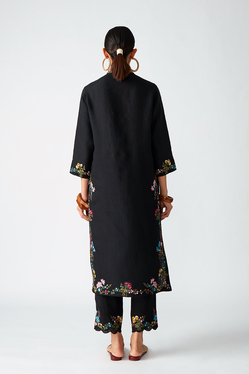 MOAREA EMBROIDERED KURTA PANT SET (2PCS)