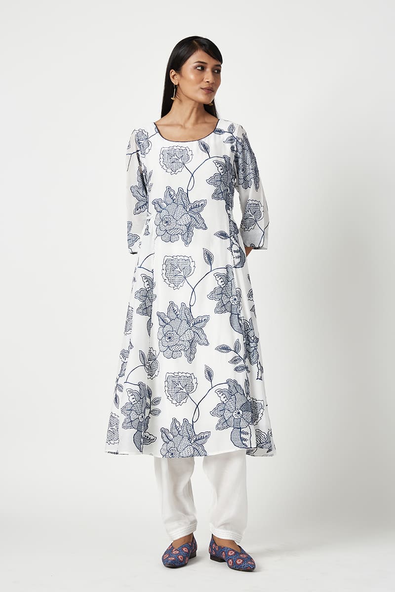 WETAR EMBROIDERED KURTA SET