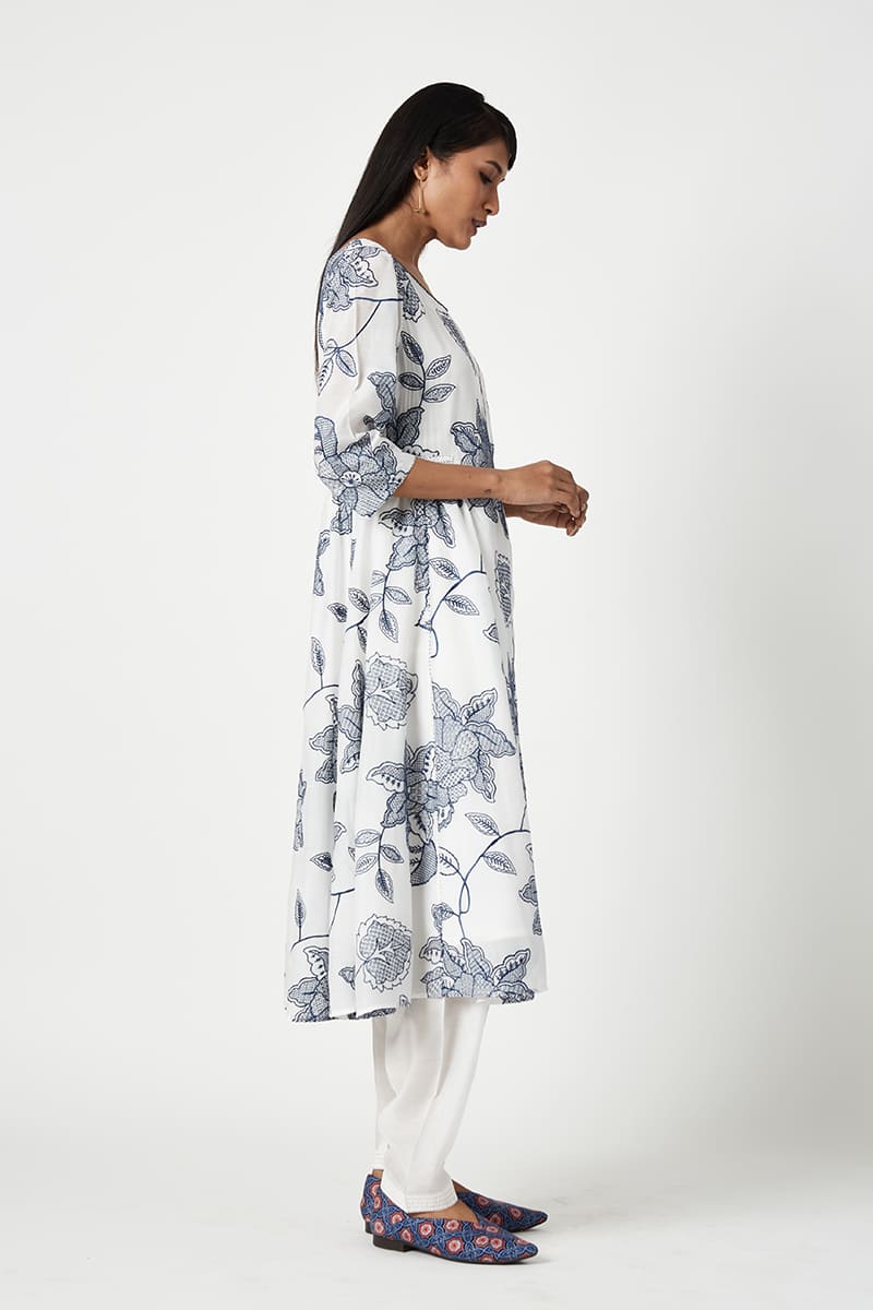 WETAR EMBROIDERED KURTA SET