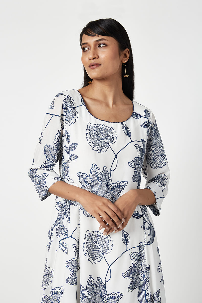 WETAR EMBROIDERED KURTA SET