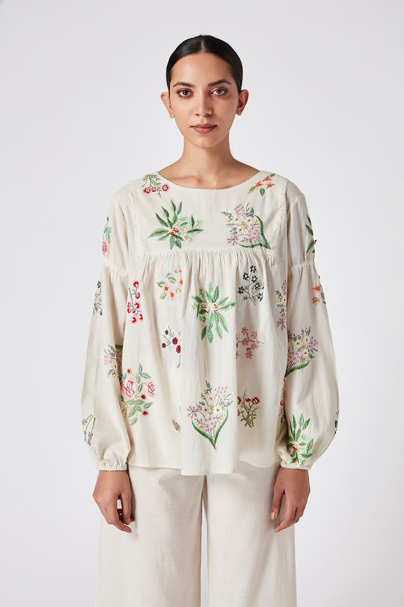 SPICATA EMBROIDERED TOP