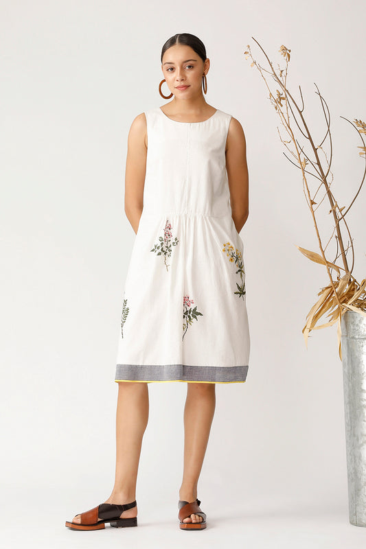 PIN OAK SLEEVELESS DRESS