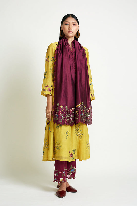 GARDENIA EMBROIDERED KURTA PANT SET (2PCS)