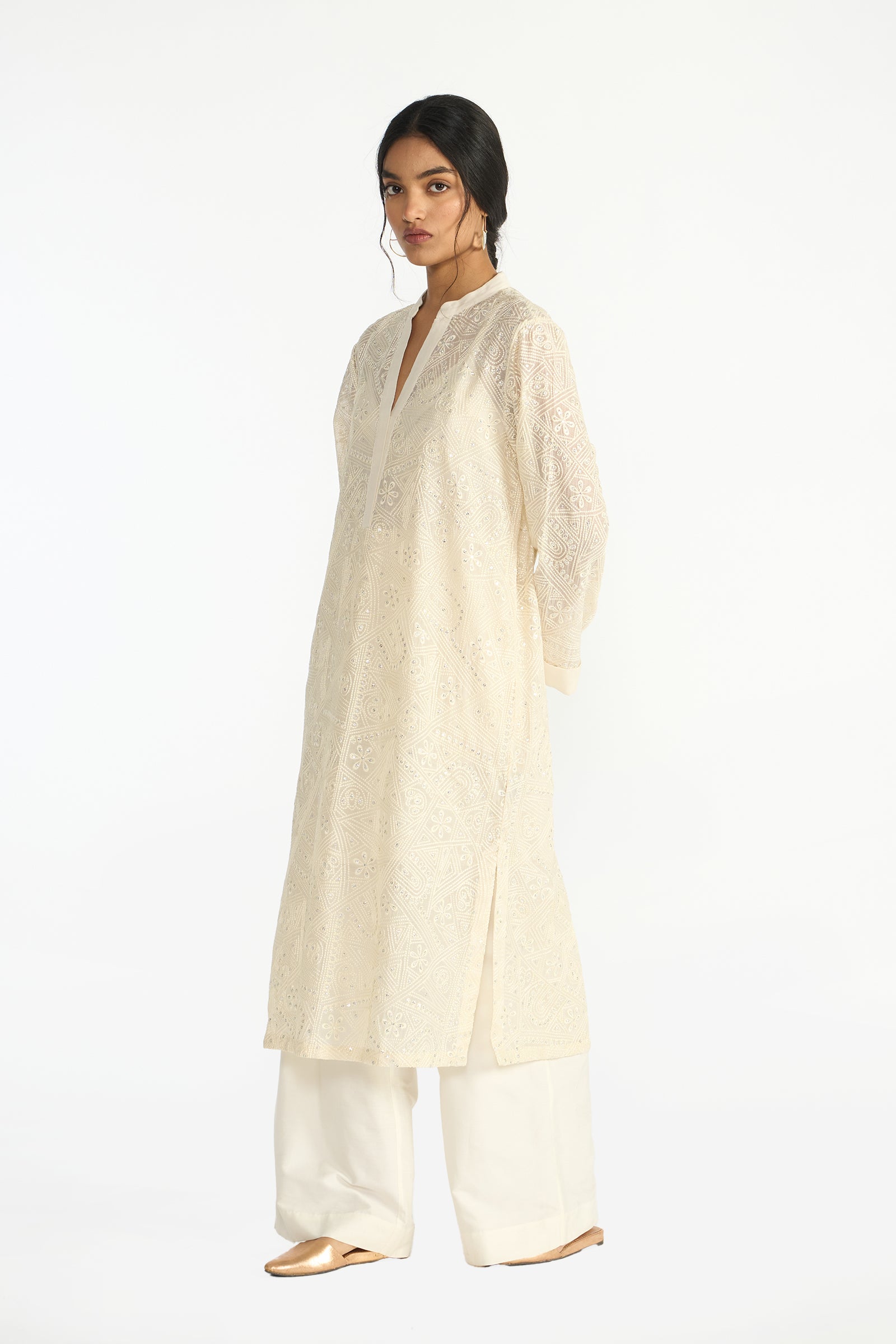 Pozega Embroidered Kurta Set