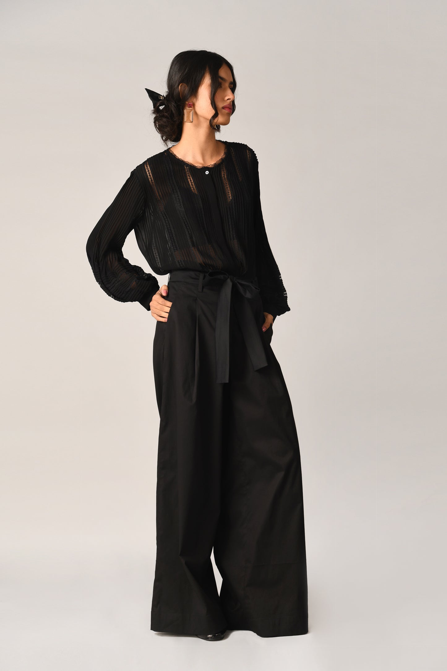 BOSCOBEL FRONT OPEN LACE TOP