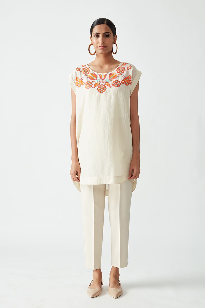 Taisya Embroidered Top