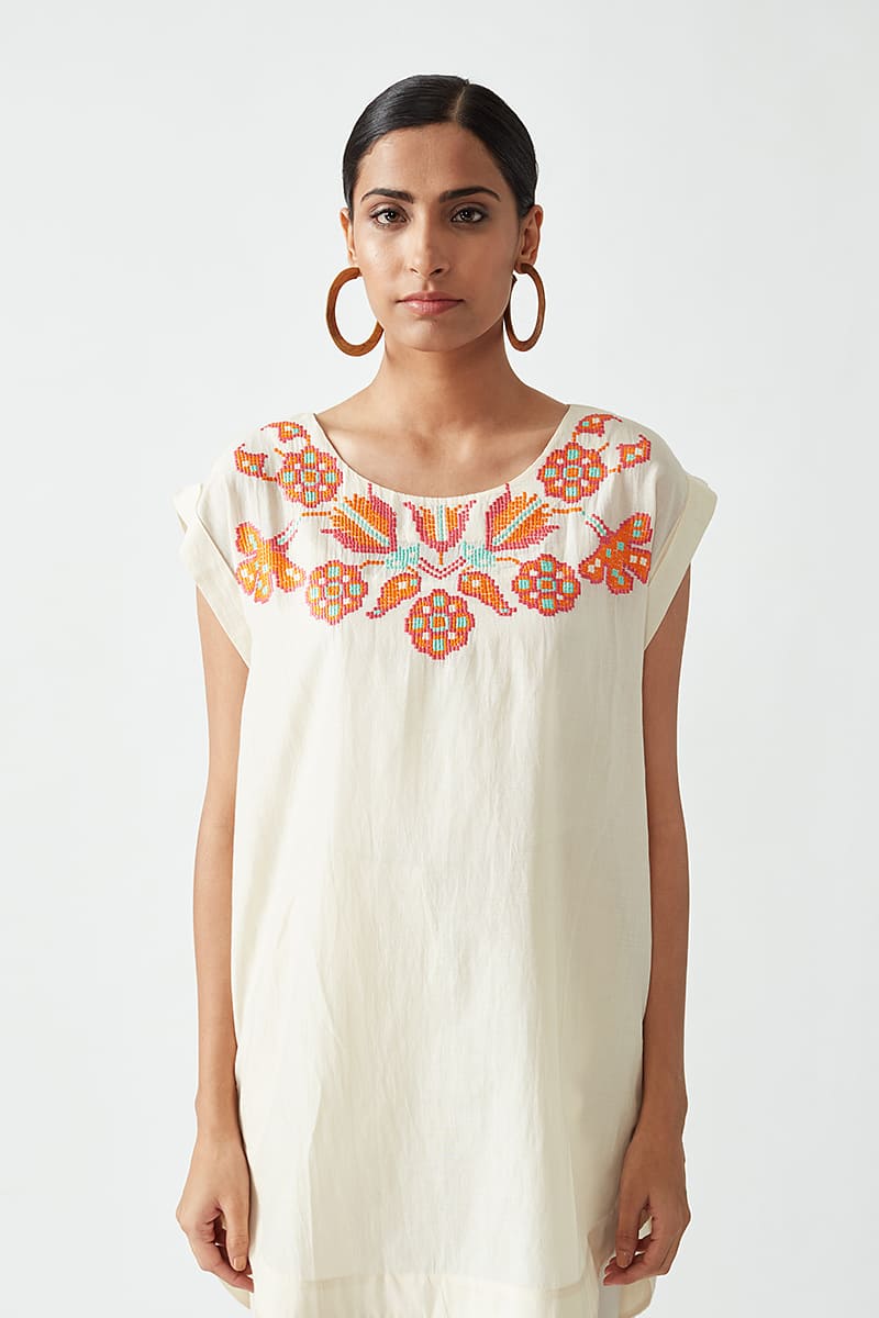 Taisya Embroidered Top