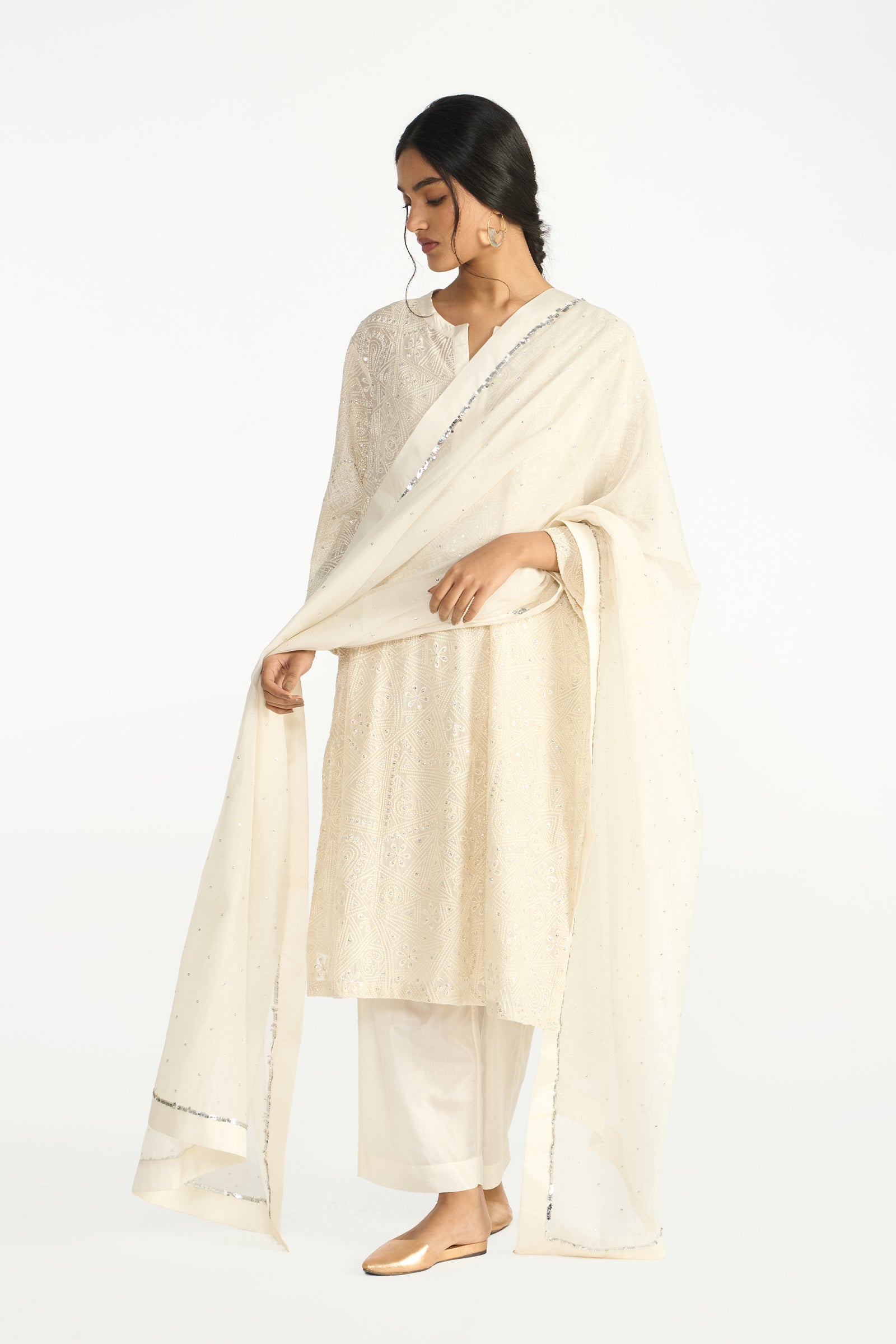 karlovac embroidered kurta set