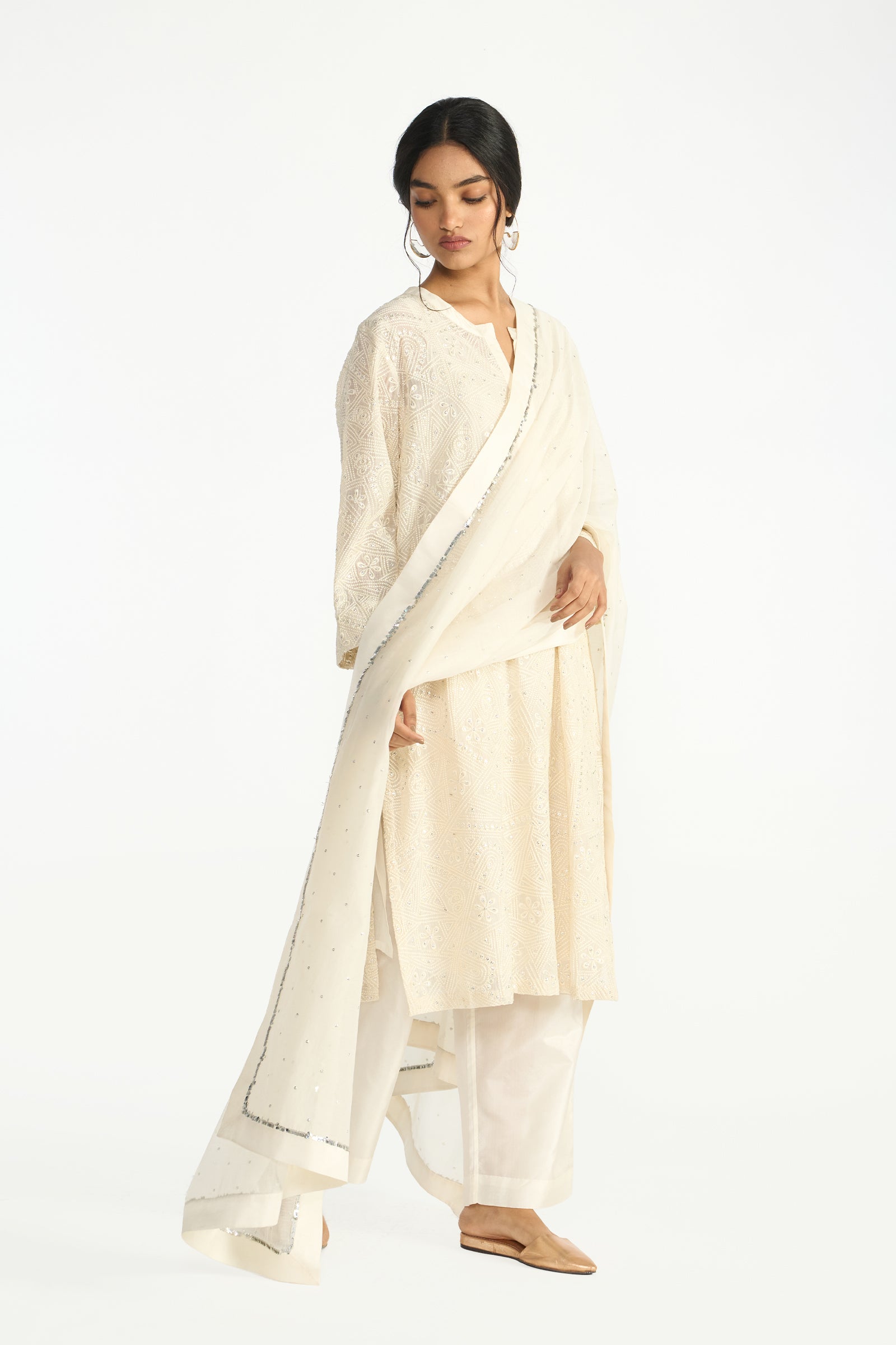 karlovac embroidered kurta set