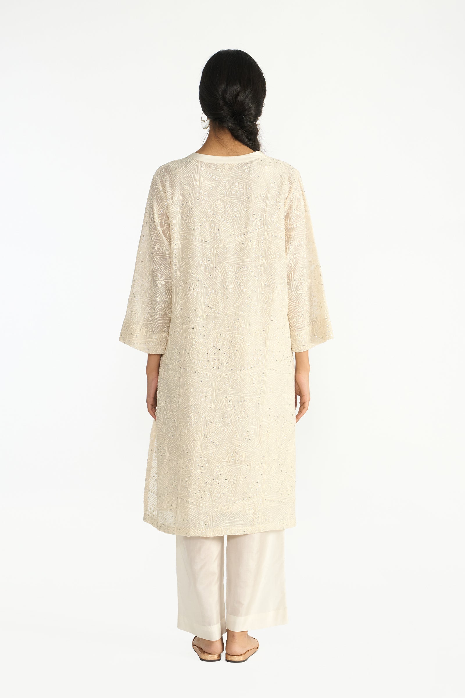 karlovac embroidered kurta set