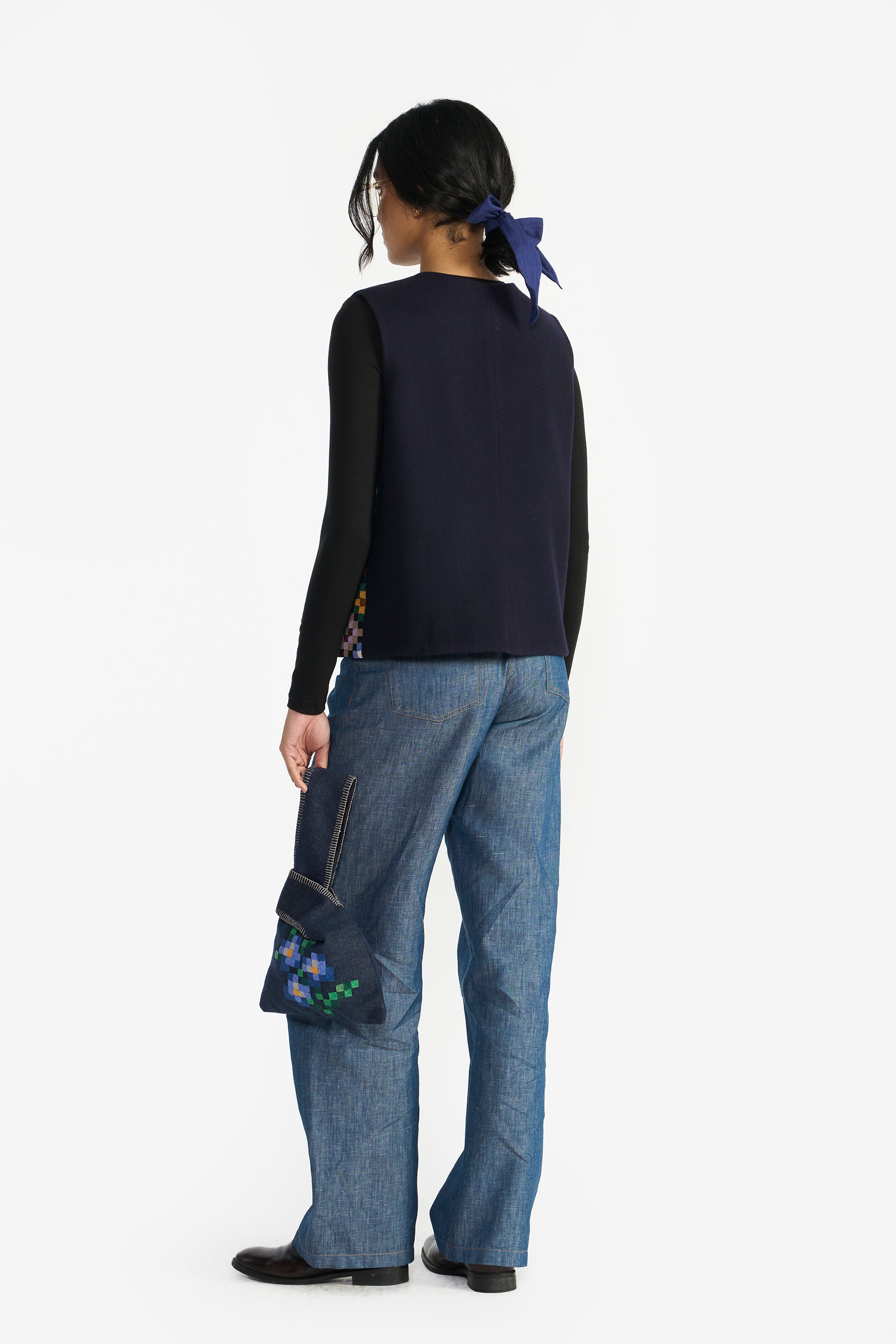 Clusiana V-Neck Appliqué Gilet