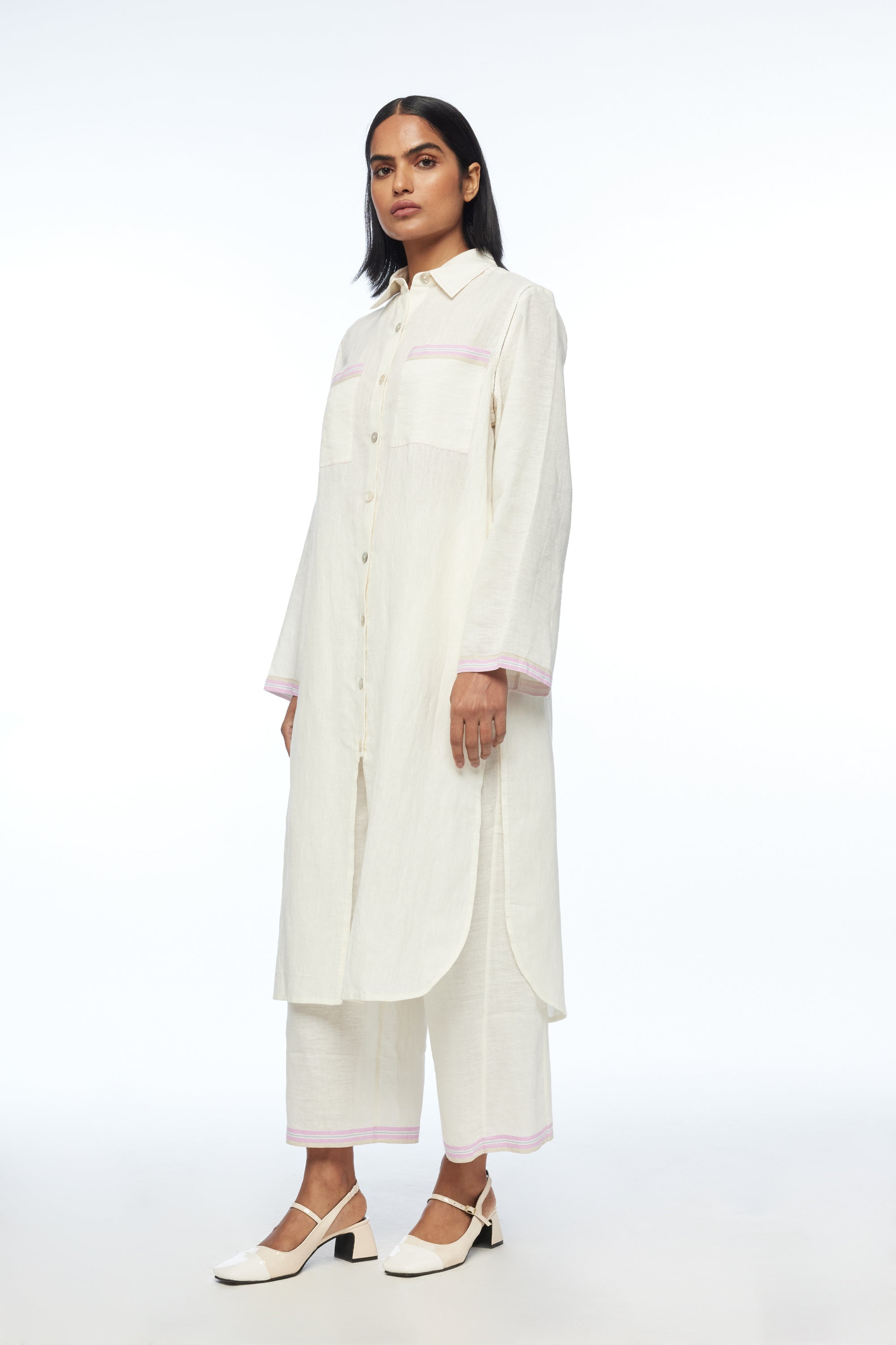 Moyesii Front Open Tunic