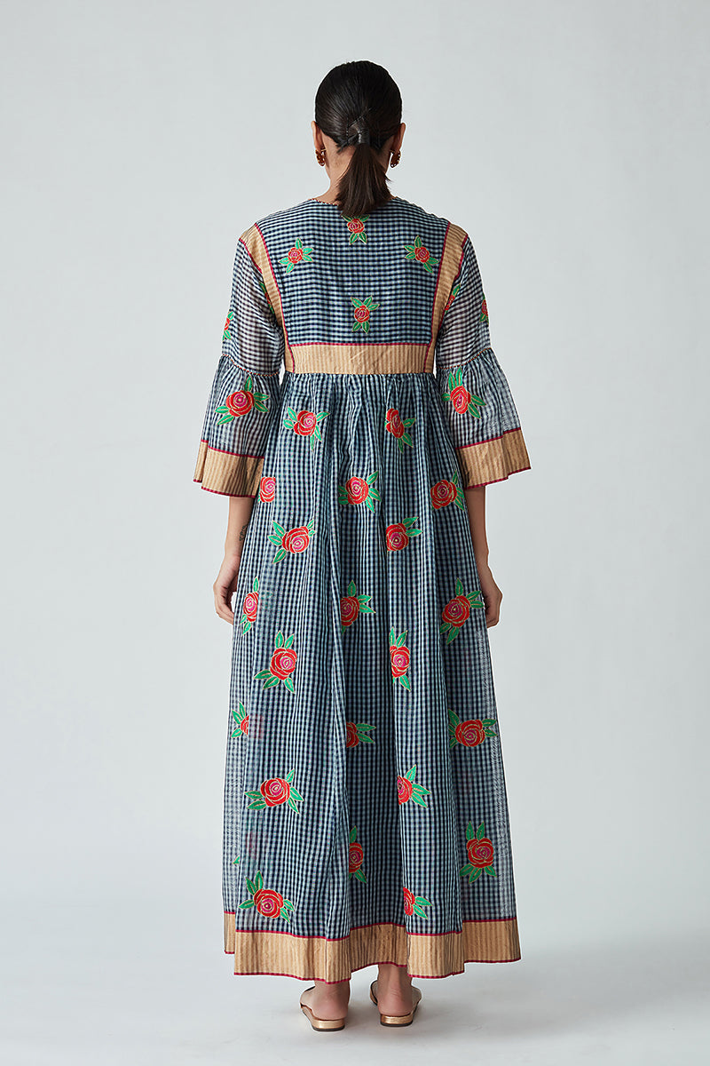 V-neck gathered kaftan dress