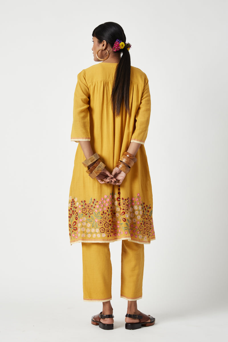 Sedum Embroidered Kurta Set