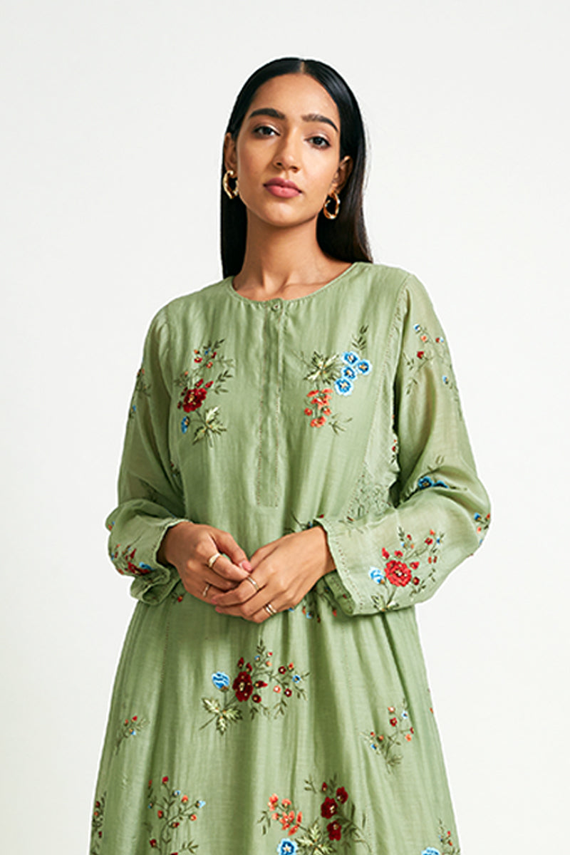 LOVATERA EMBROIDERED KURTA PANT SET (2PCS)