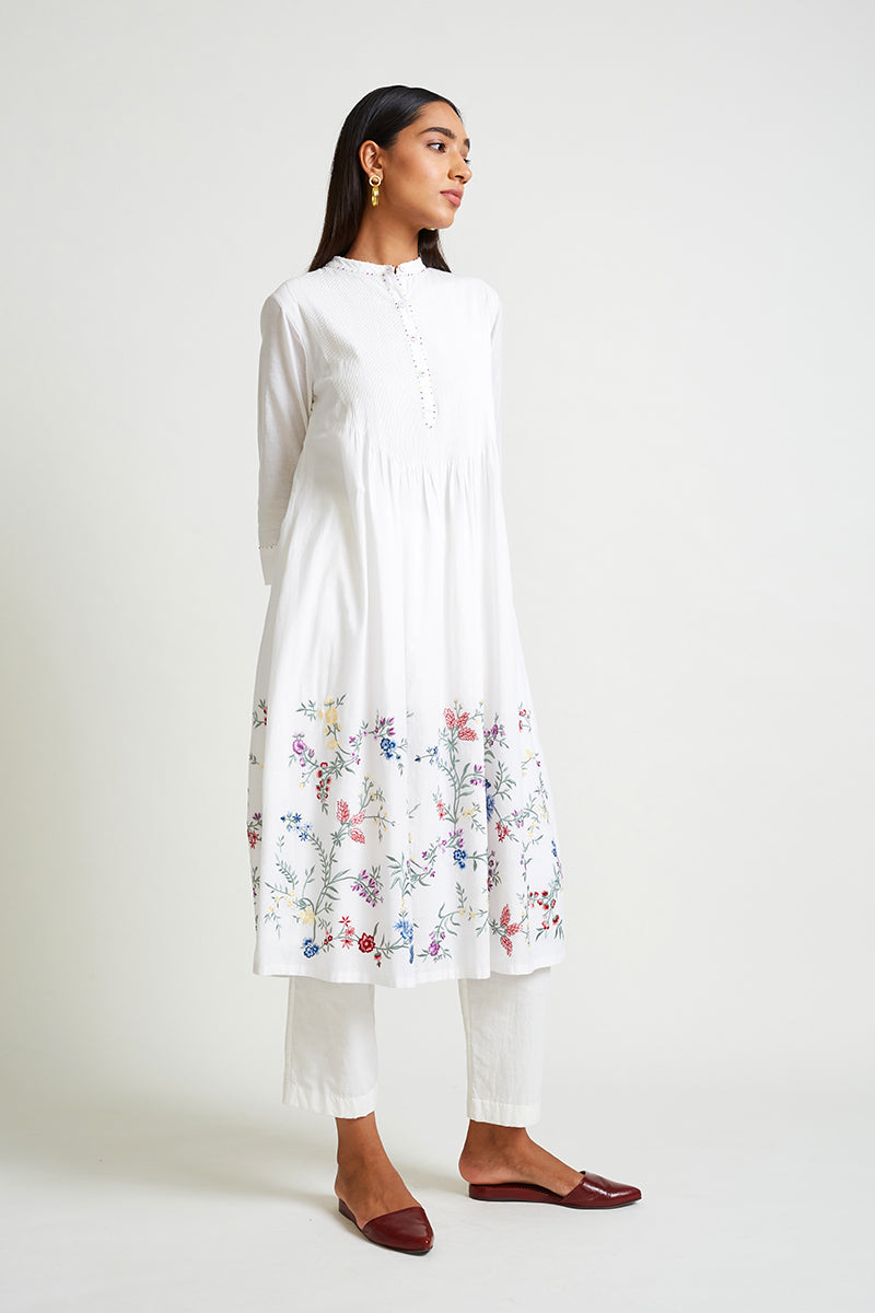 Oriole Embroidered Kurta Set