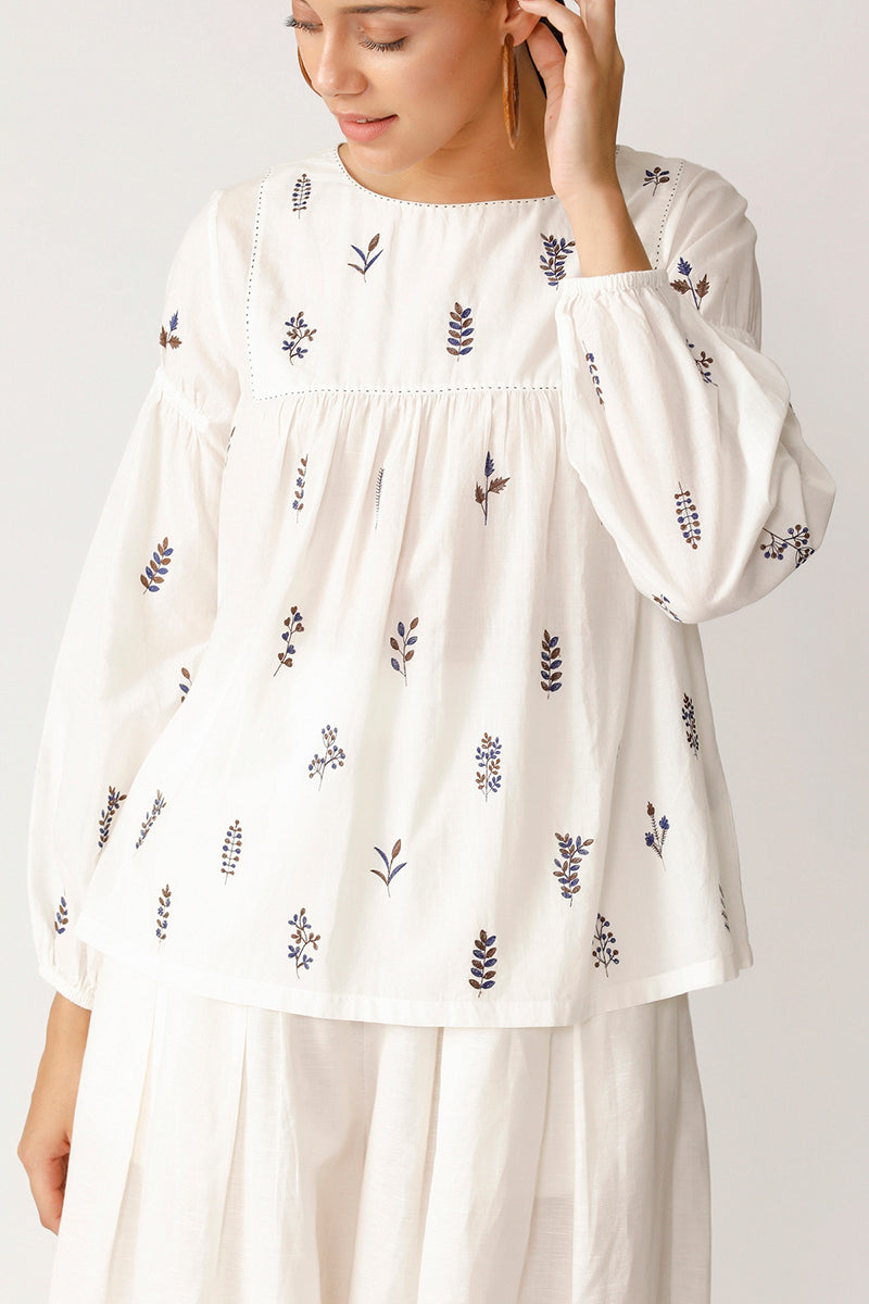 ITALO EMBROIDERY TOP