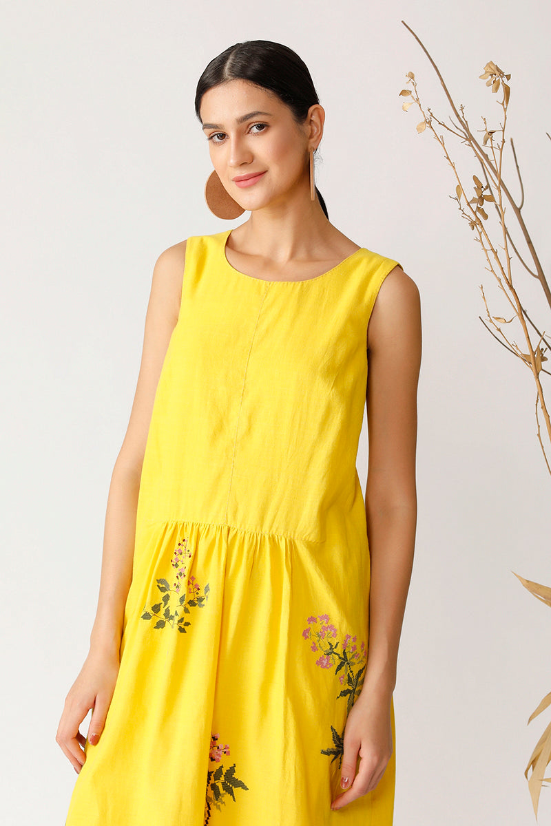 PIN OAK SLEEVELESS DRESS