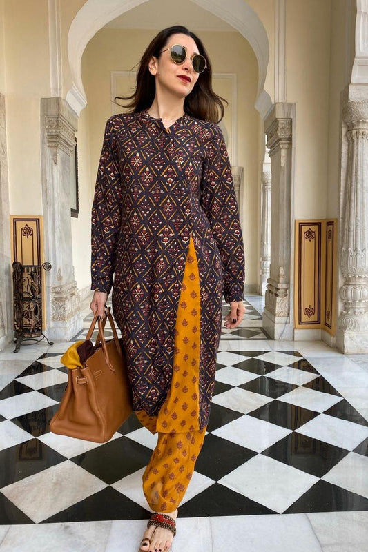 Karishma Kapoor In Our Printed Tunic With Pants
